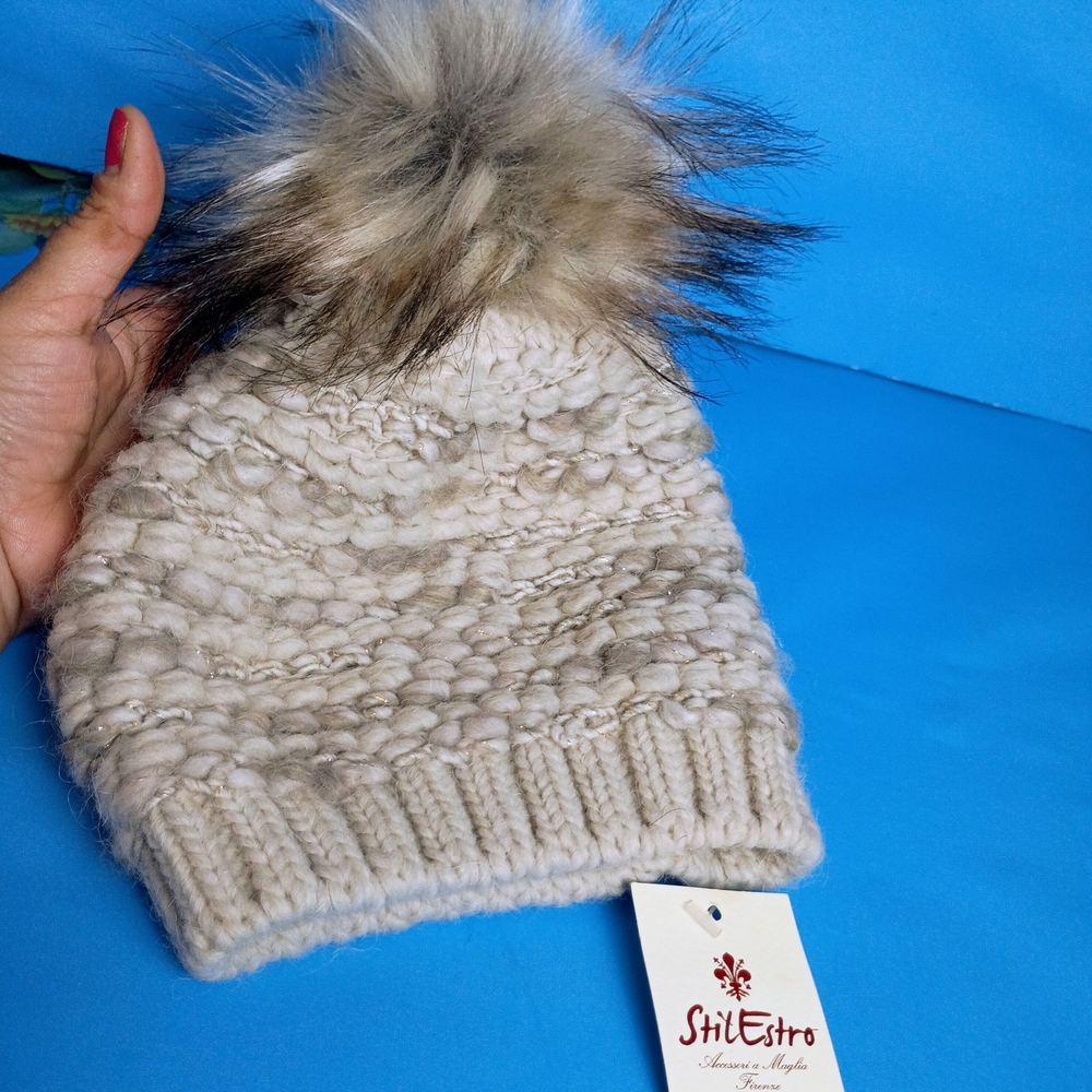 Beige Knit Hat with Faux Fur Pom-Pom